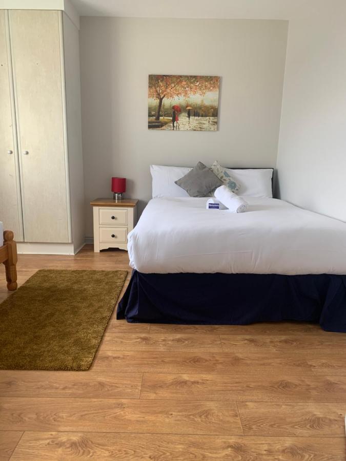 Newcastle Townhouse Apartment Galway Bagian luar foto