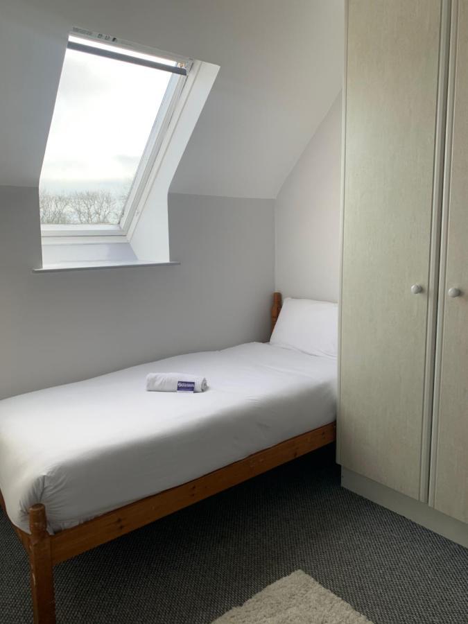 Newcastle Townhouse Apartment Galway Bagian luar foto