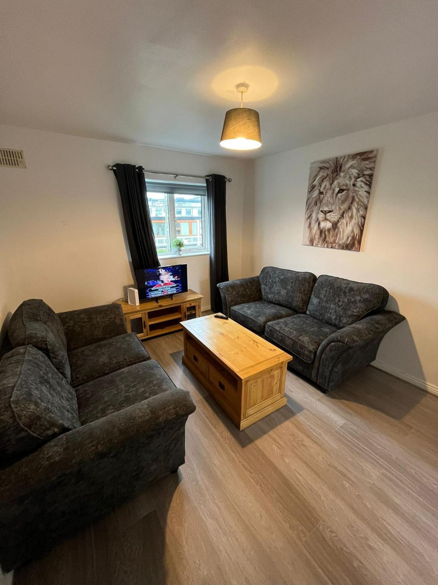 Newcastle Townhouse Apartment Galway Bagian luar foto