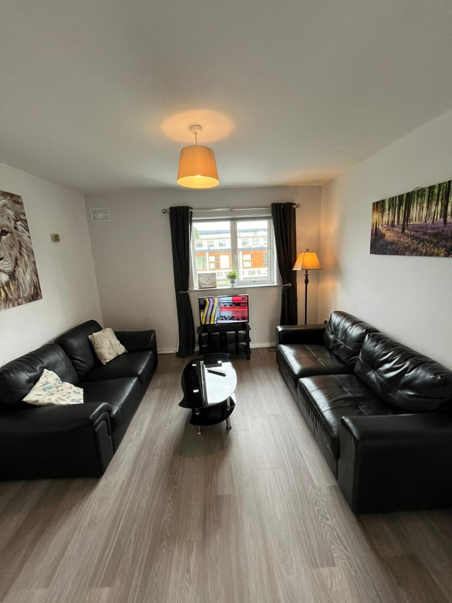 Newcastle Townhouse Apartment Galway Bagian luar foto