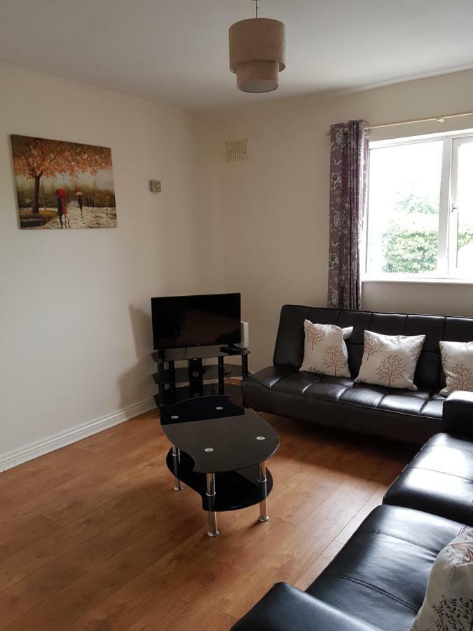 Newcastle Townhouse Apartment Galway Bagian luar foto