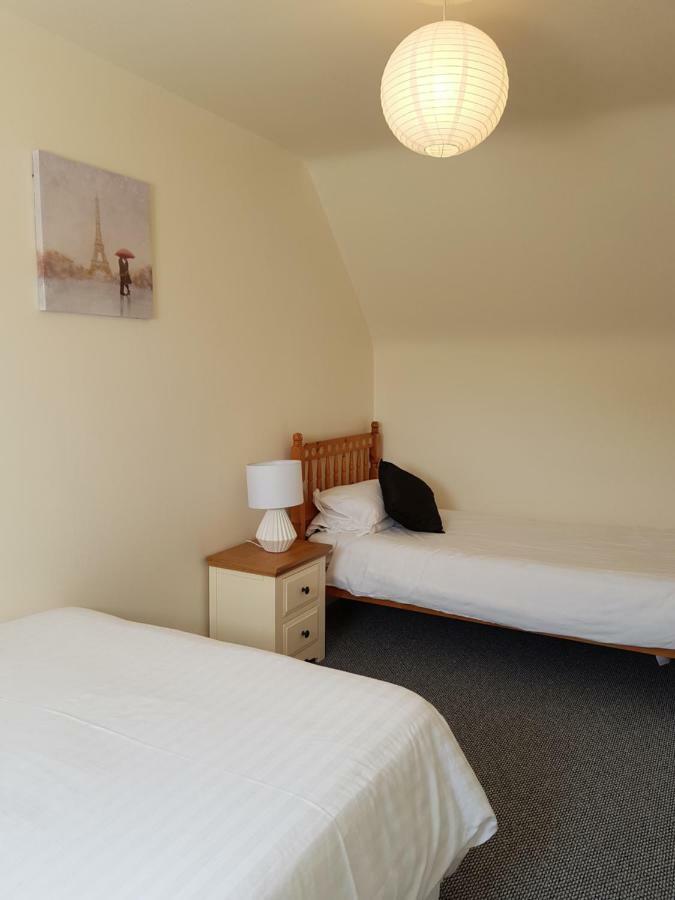 Newcastle Townhouse Apartment Galway Bagian luar foto