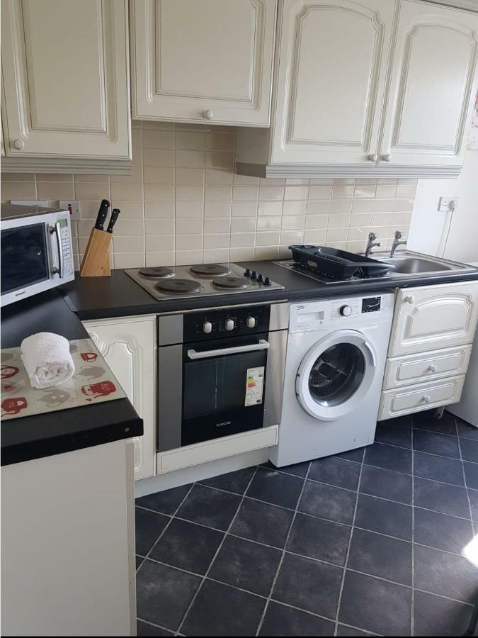 Newcastle Townhouse Apartment Galway Bagian luar foto