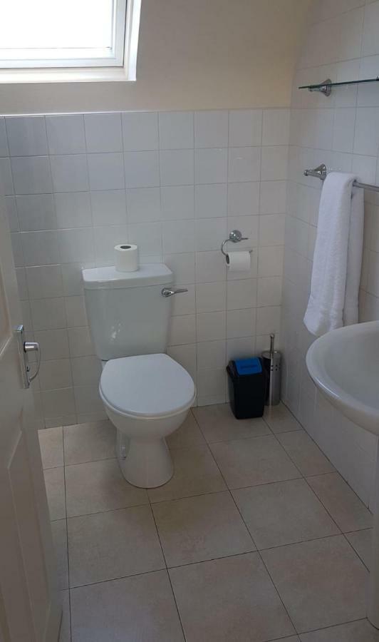 Newcastle Townhouse Apartment Galway Bagian luar foto